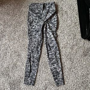 Lululemon base pace high rise 25”